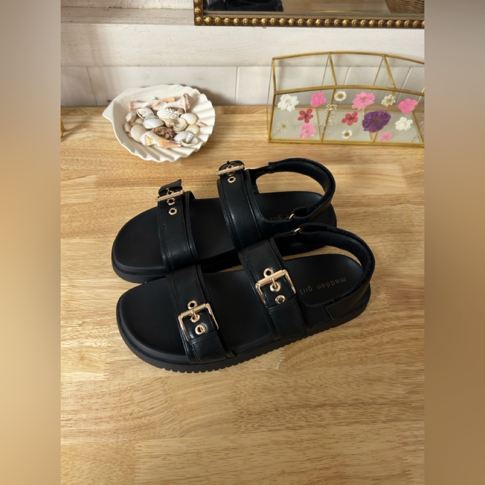 Madden Girl Sprintt Chunky Flat Sandals In Black Size 10 Classic New With Box - Picture 12 of 16